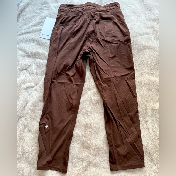 NWT Lululemon Dance Studio Mid-Rise Cropped Pant Java Size 6 - Picture 10 of 11